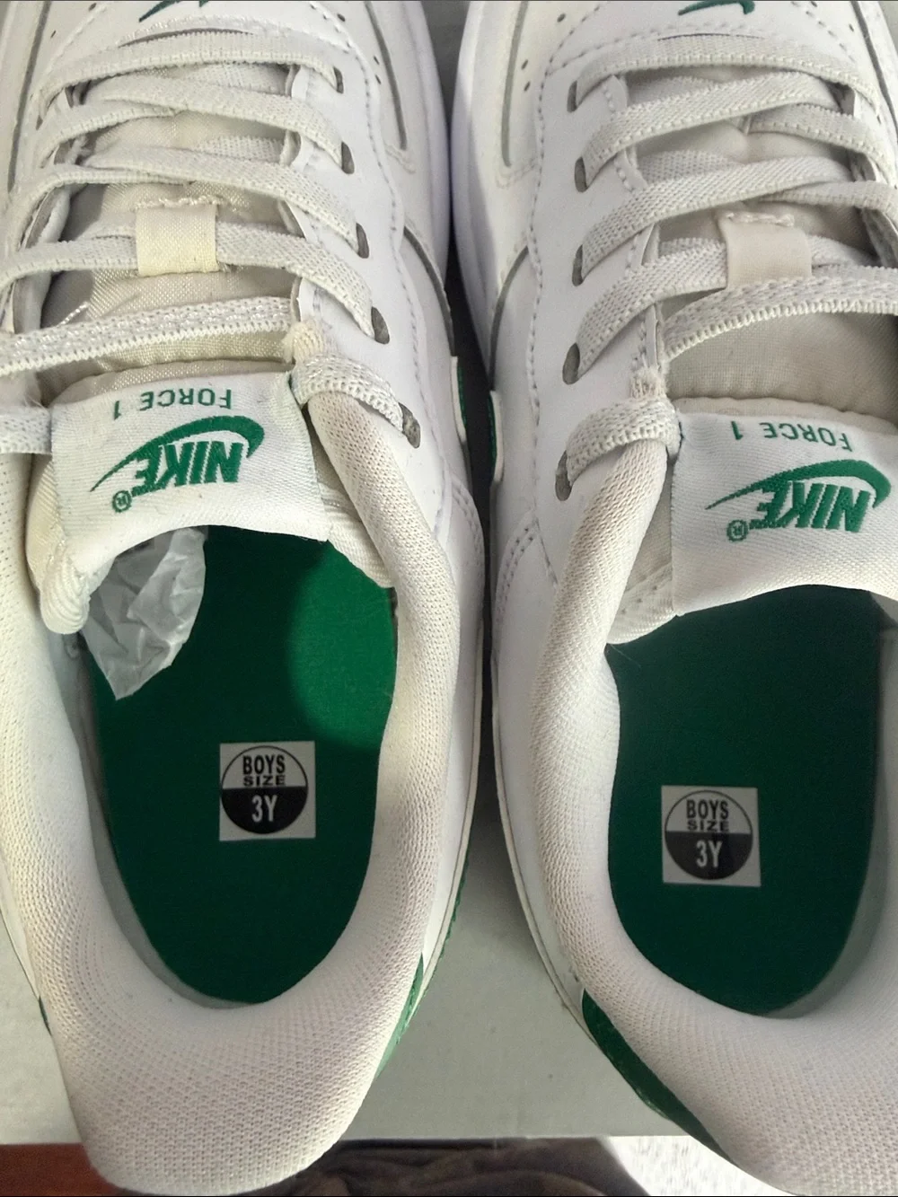 Nike Kids White and Green Air Force 1 Sneakers NWOT